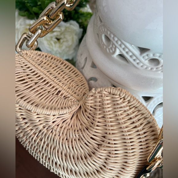 NEW HANDMADE SHELL PURSE🌸 - Picture 2 of 3